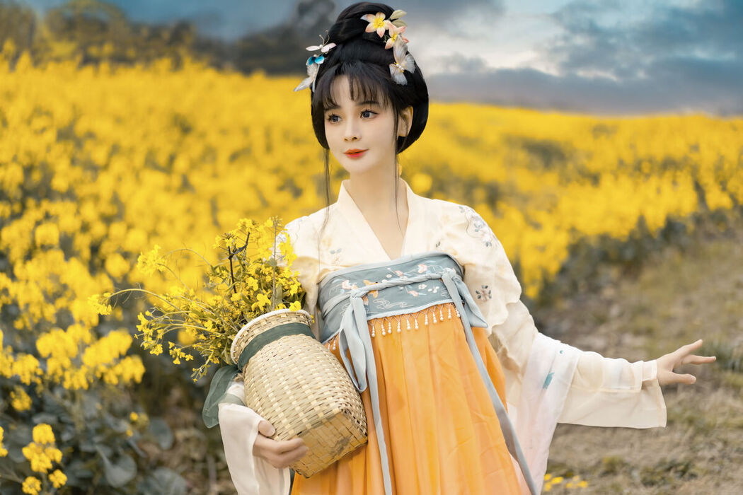 YiTuYu艺图语 Vol.6666 Miao Su Su