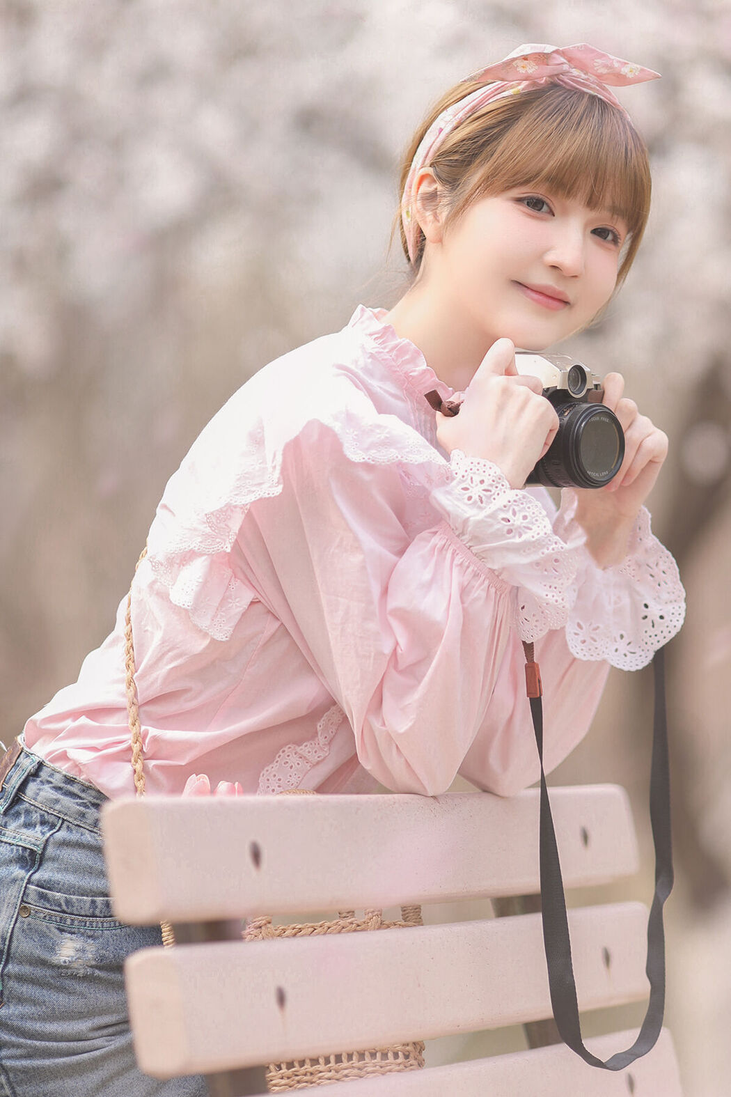 YiTuYu艺图语 Vol.6757 Jin Di Vivian Cover Photo