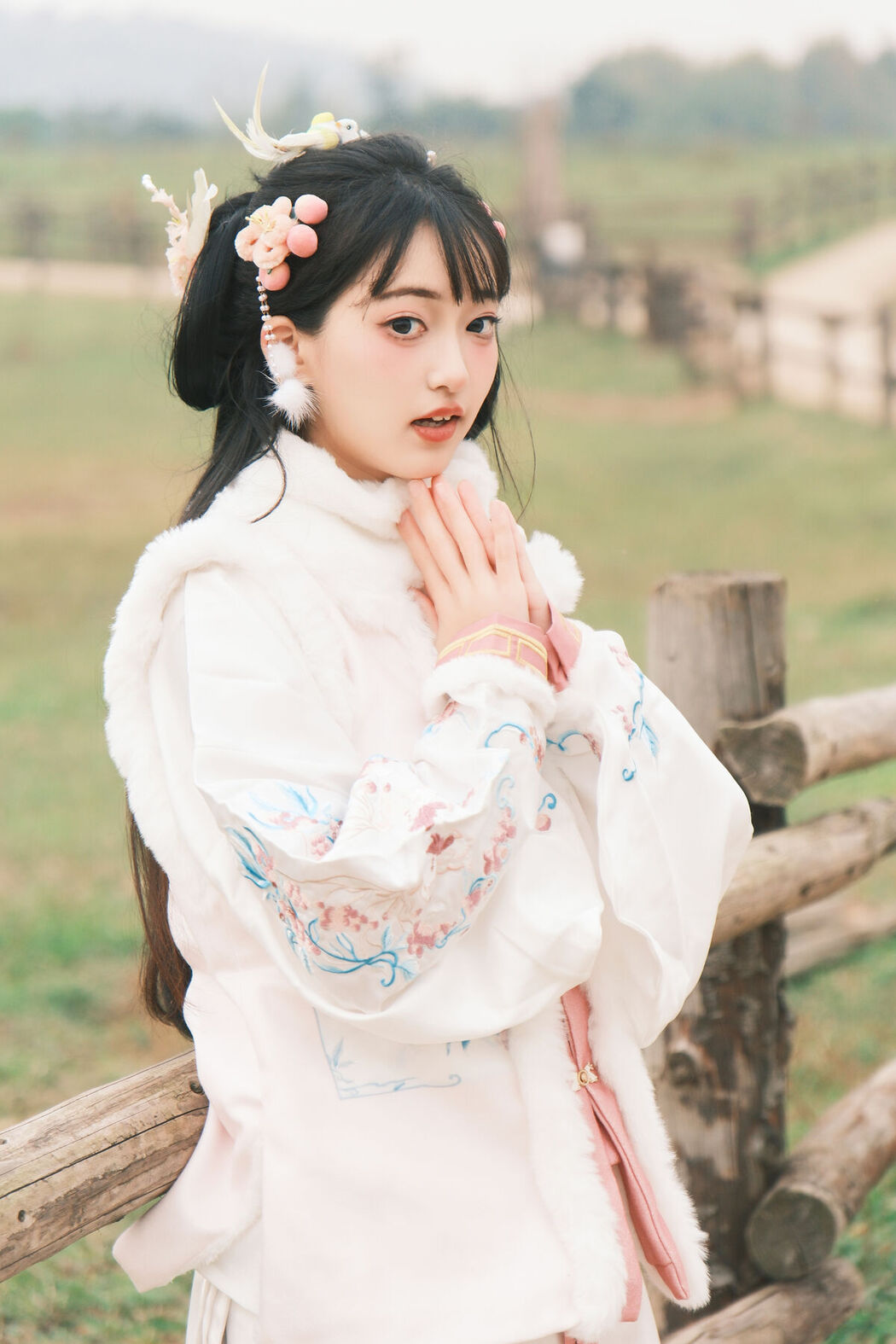 YiTuYu艺图语 Vol.6758 Er Liang Feng Yue
