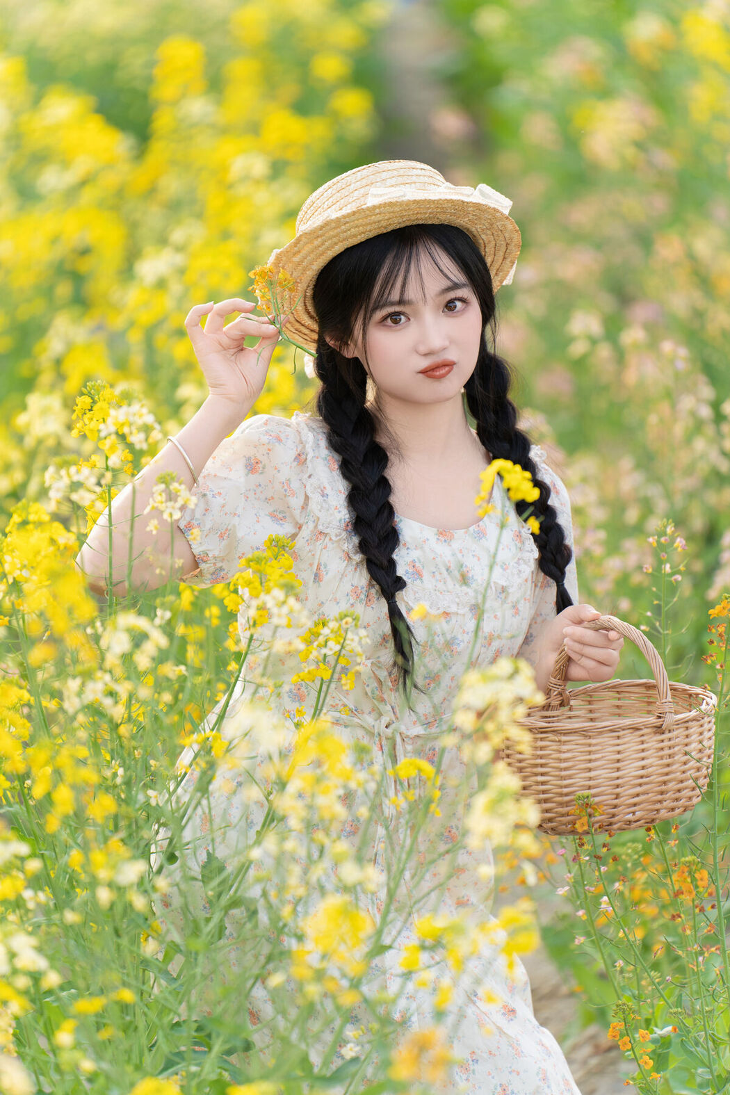 YiTuYu艺图语 Vol.6726 Xiao Ou O