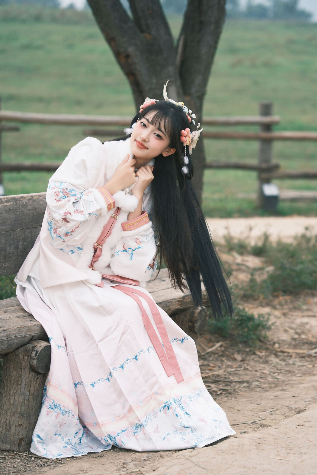 YiTuYu艺图语 Vol.6758 Er Liang Feng Yue