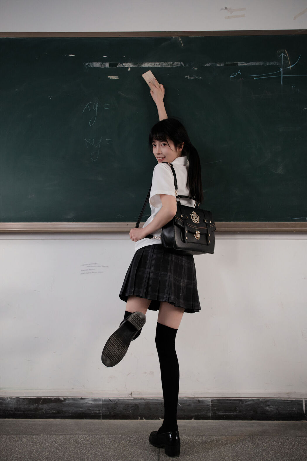 YiTuYu艺图语 Vol.6724 Xiao Song Ma Nai
