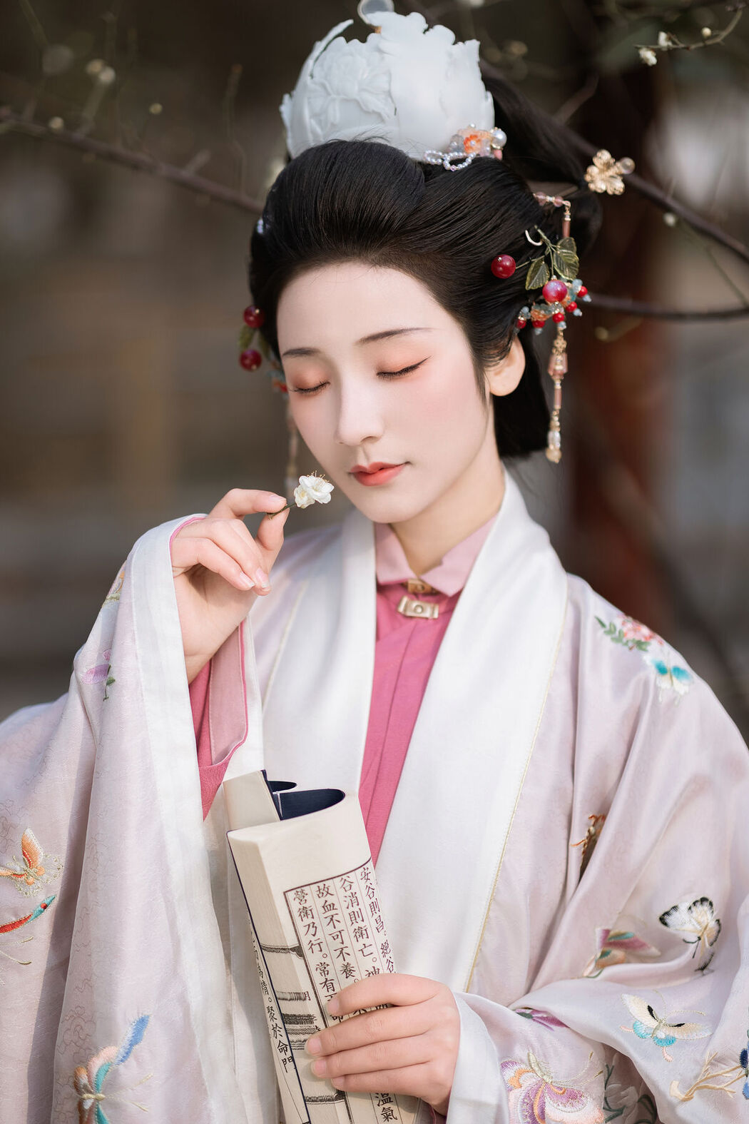 YiTuYu艺图语 Vol.6730 Zhi Yu Qian Deng