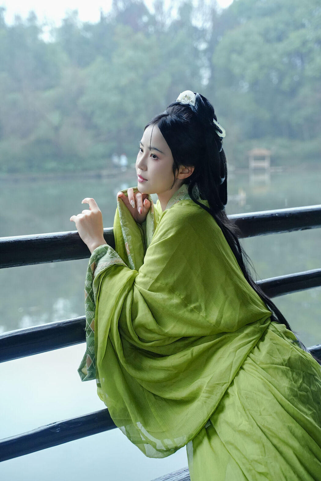 YiTuYu艺图语 Vol.6727 Shi Yue Bai Ya