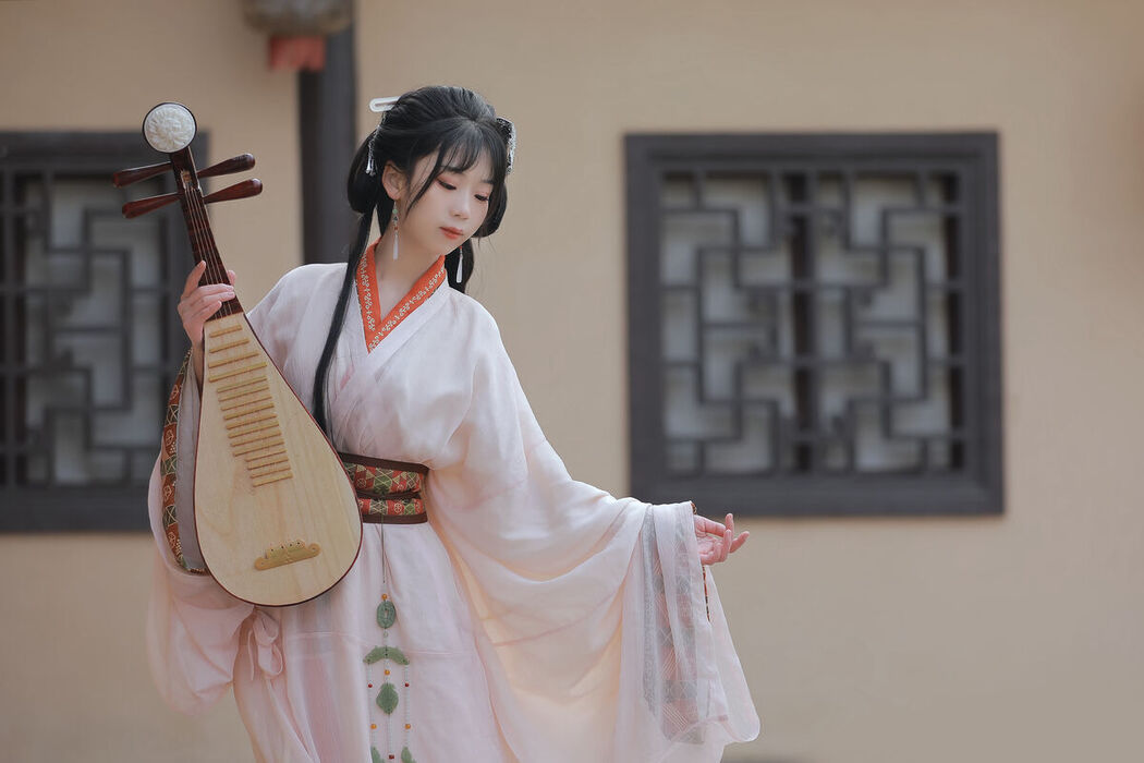 YiTuYu艺图语 Vol.6865 Zhou Zhou Ay