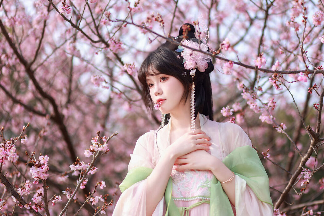YiTuYu艺图语 Vol.6787 Cao Mei Xi Mi Lu