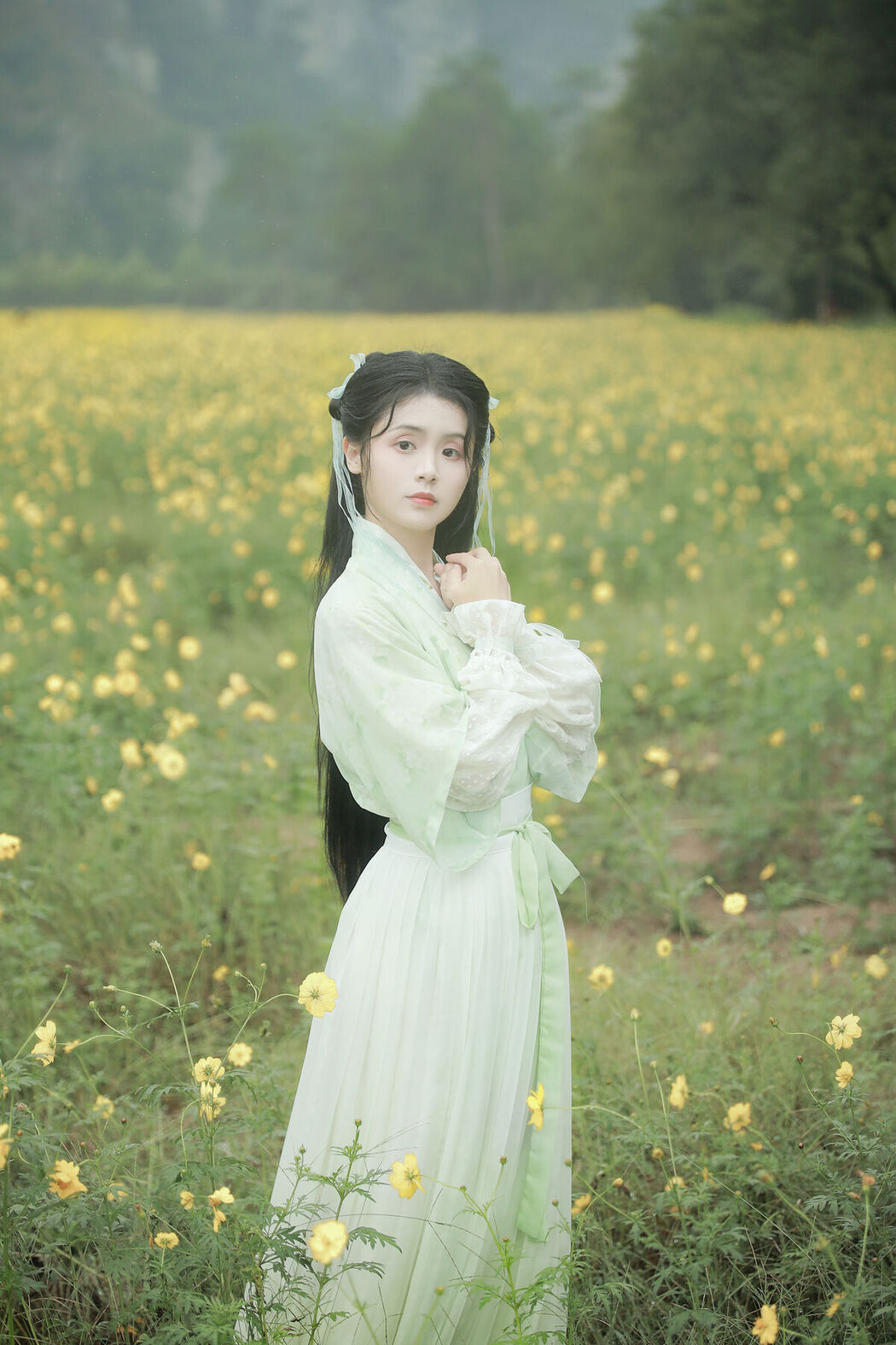 YiTuYu艺图语 Vol.6889 Yi Mi Liang Gao