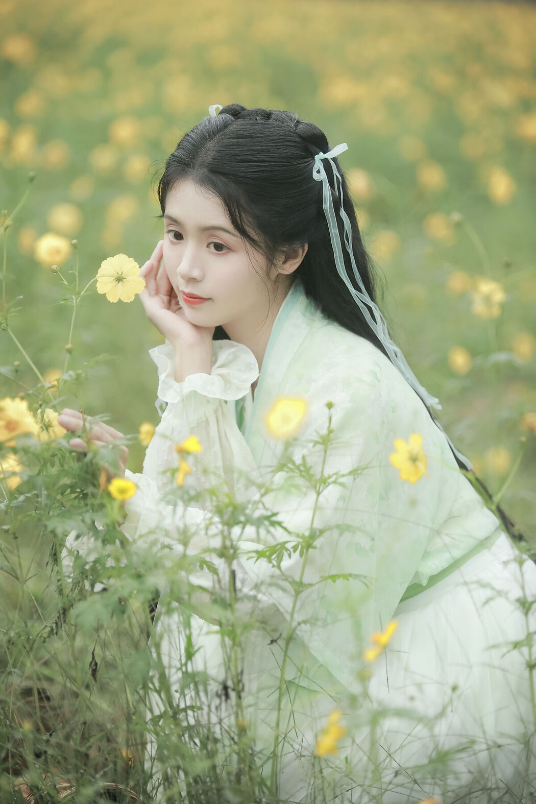 YiTuYu艺图语 Vol.6889 Yi Mi Liang Gao