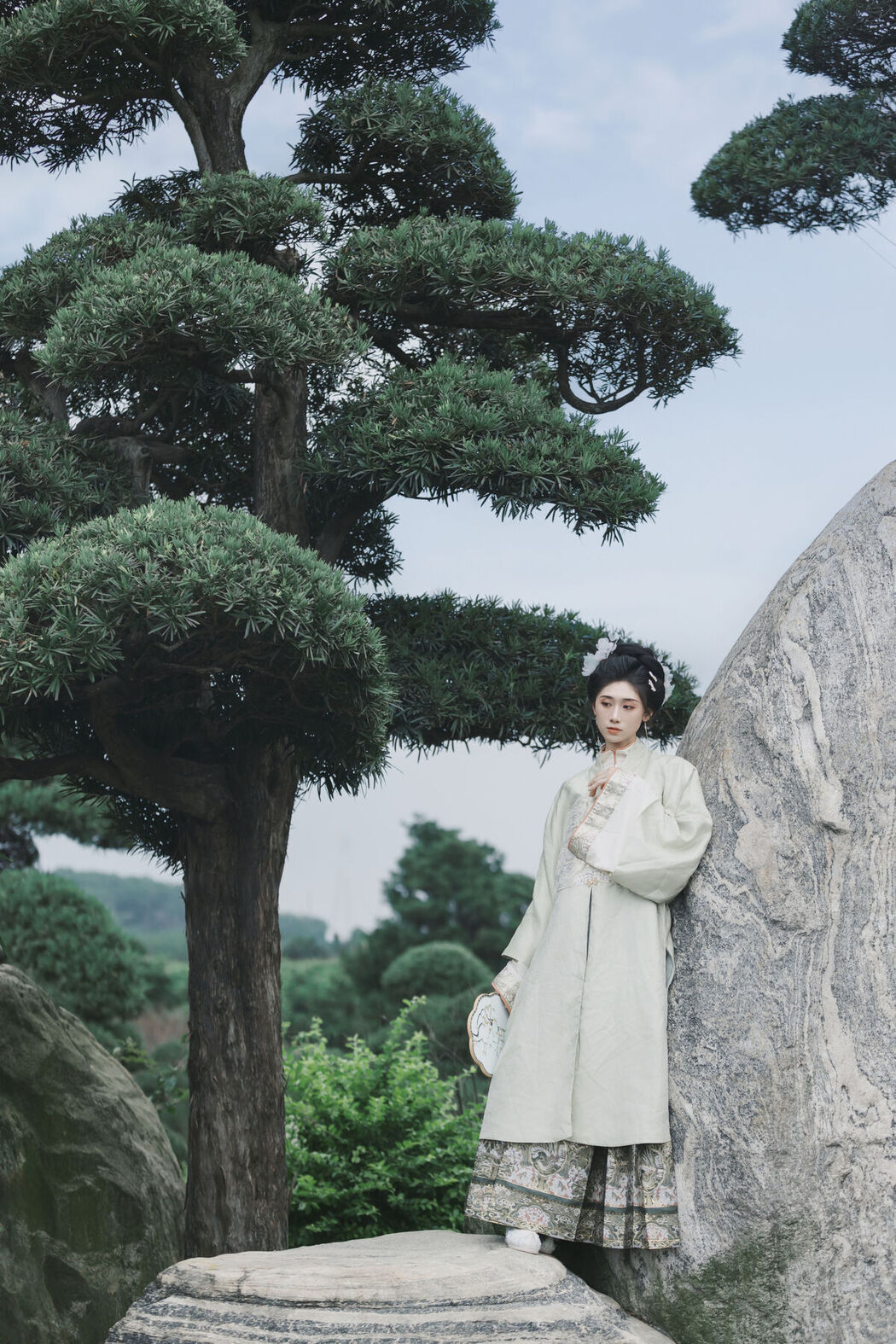 YiTuYu艺图语 Vol.6845 Yu Shao Yao Zao Shui