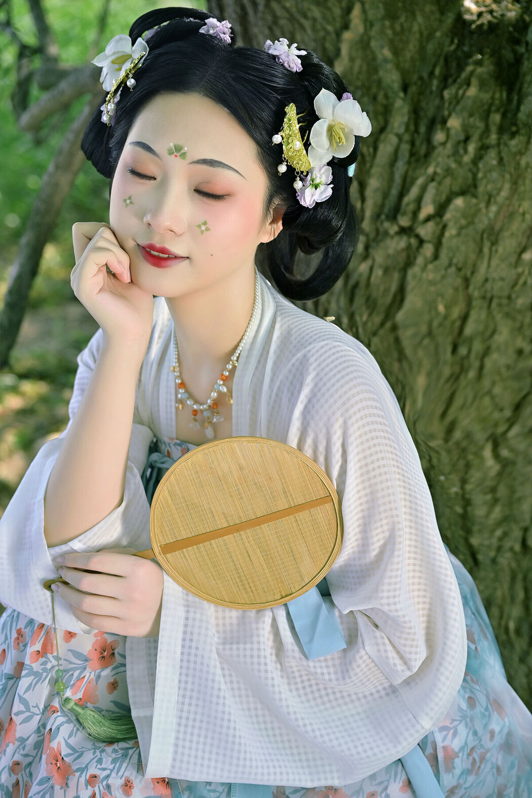 YiTuYu艺图语 Vol.6851 Nashi Tu Shiro