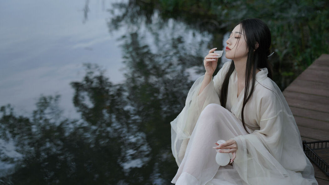 YiTuYu艺图语 Vol.6896 Zang Yi Tong