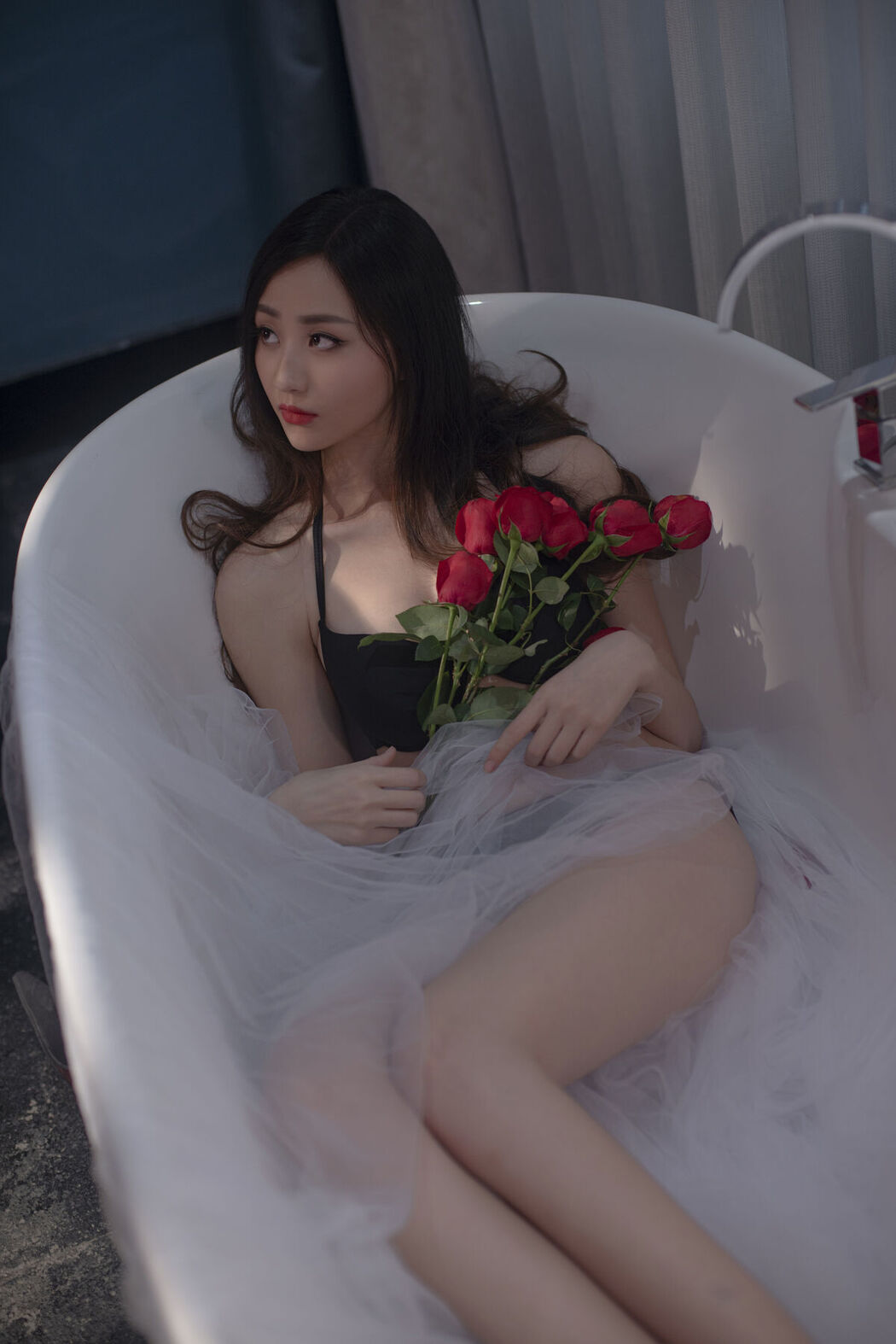 YiTuYu艺图语 Vol.6825 Xiao Yu Er