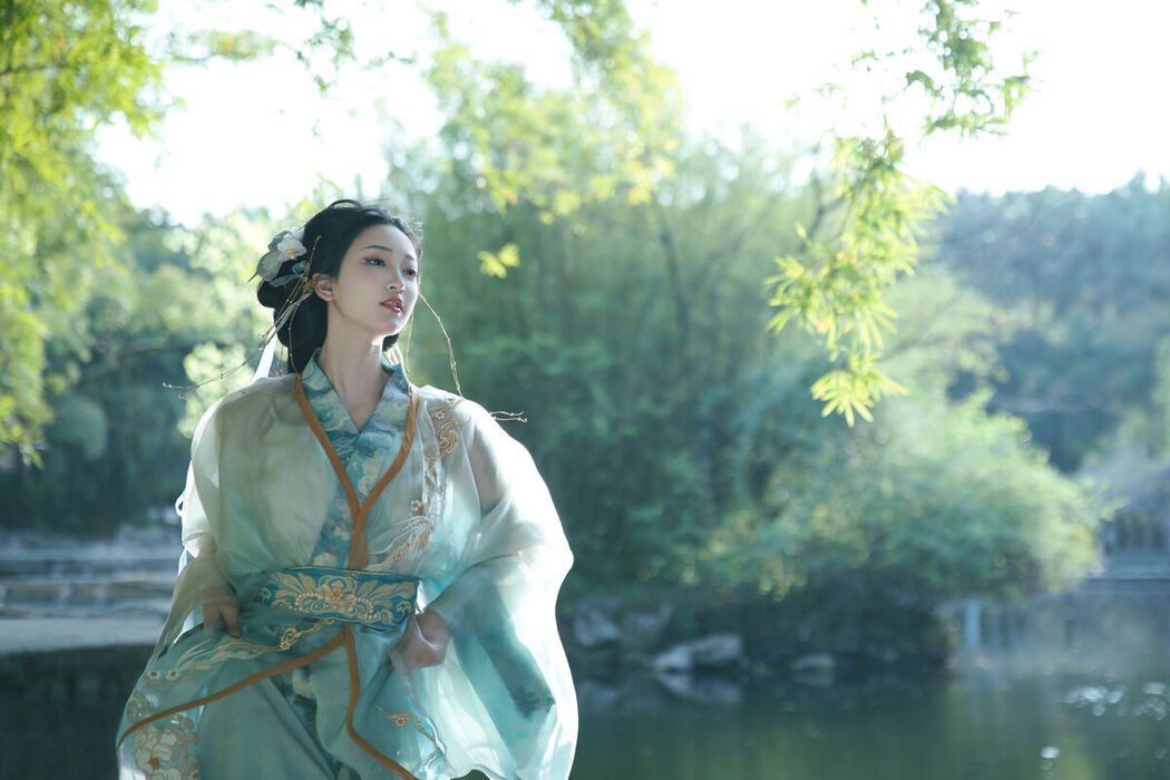 YiTuYu艺图语 Vol.6856 Er Liang Feng Yue