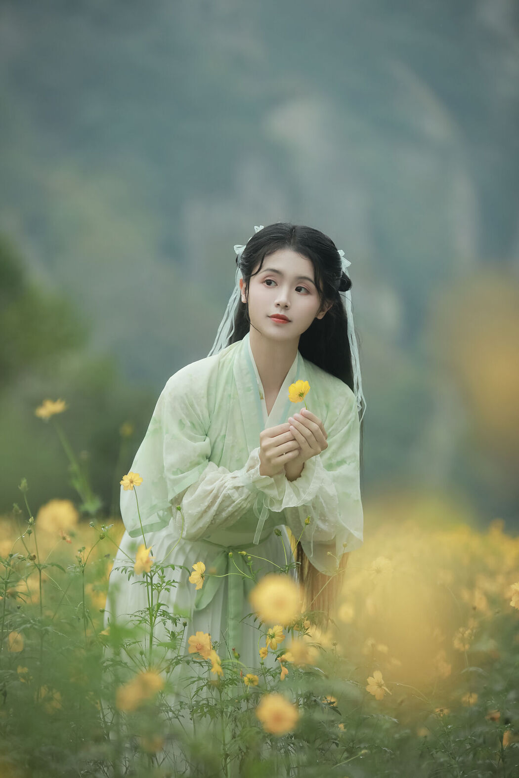 YiTuYu艺图语 Vol.6889 Yi Mi Liang Gao