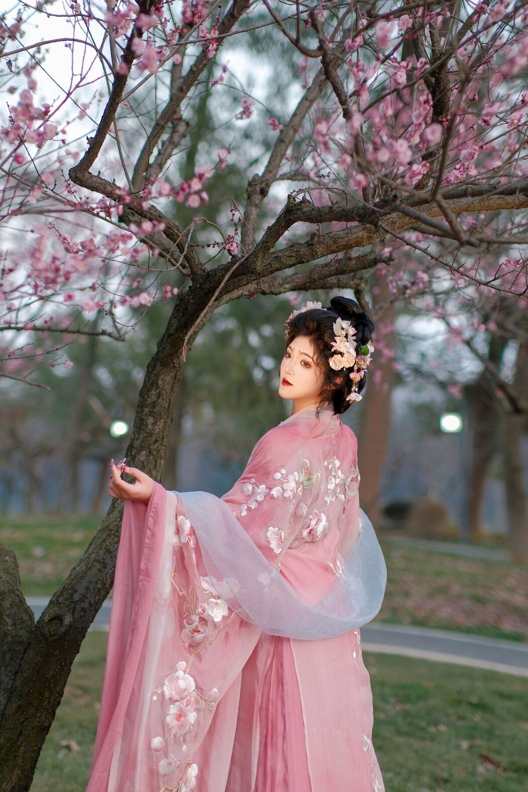 YiTuYu艺图语 Vol.6819 Kailin Jiang