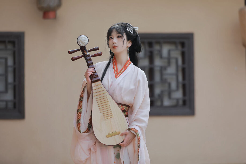 YiTuYu艺图语 Vol.6865 Zhou Zhou Ay