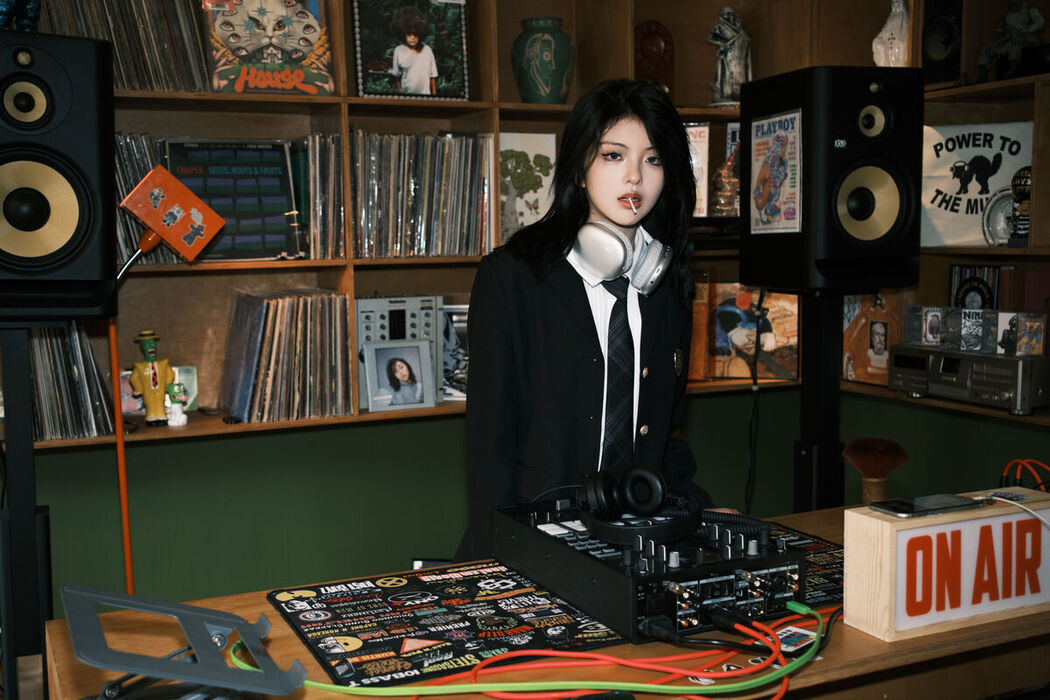 YiTuYu艺图语 Vol.6919 Ning De Xiao Suan Yin