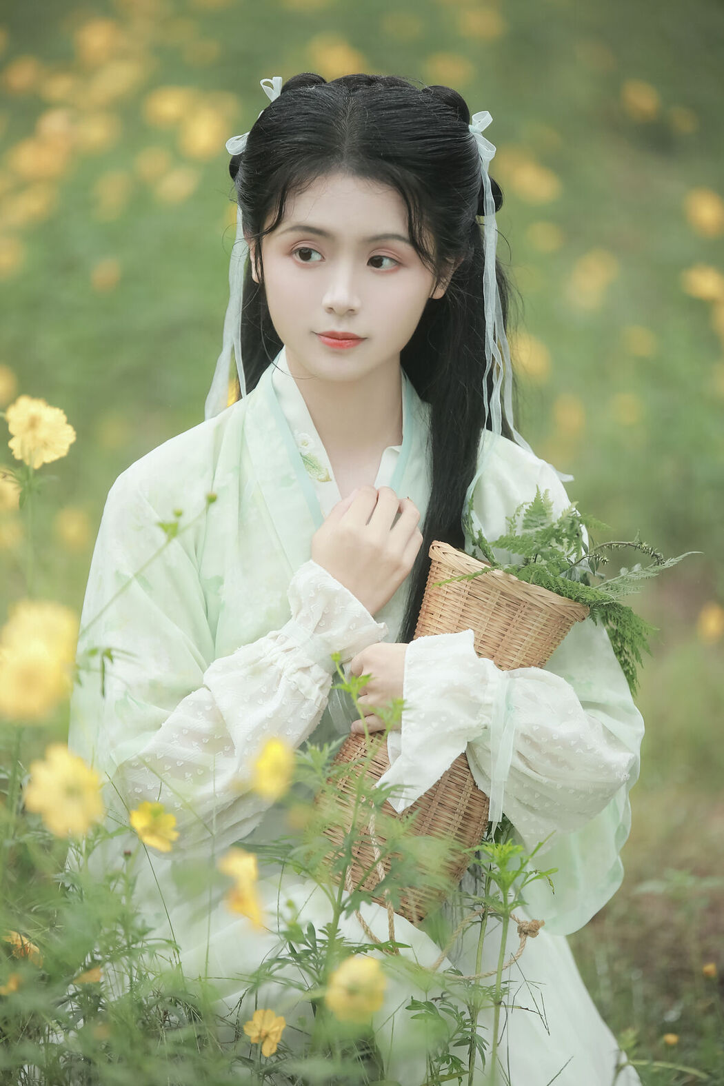 YiTuYu艺图语 Vol.6889 Yi Mi Liang Gao