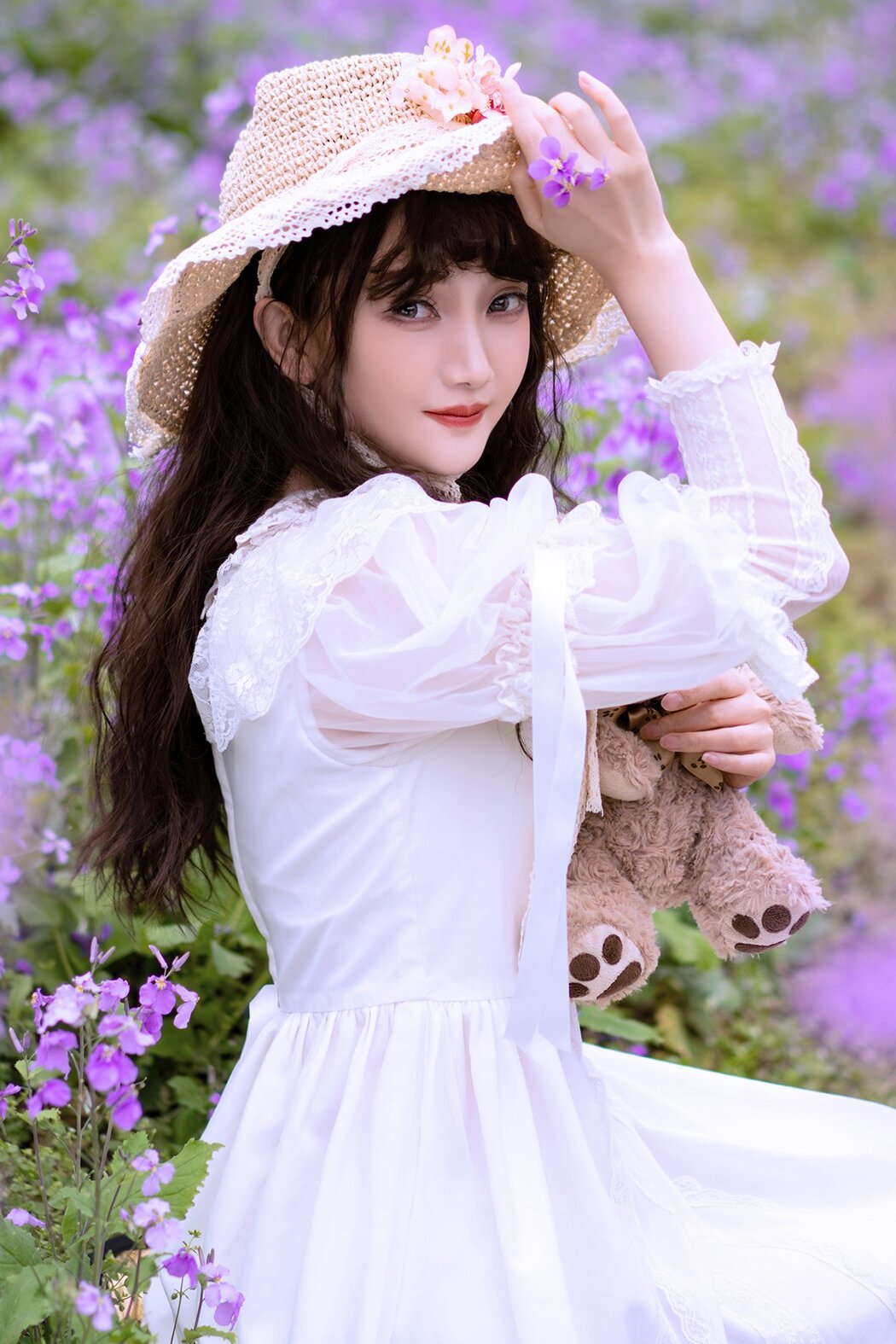 YiTuYu艺图语 Vol.6860 Ai Pai Zhao De Xiao Shi Cover Photo