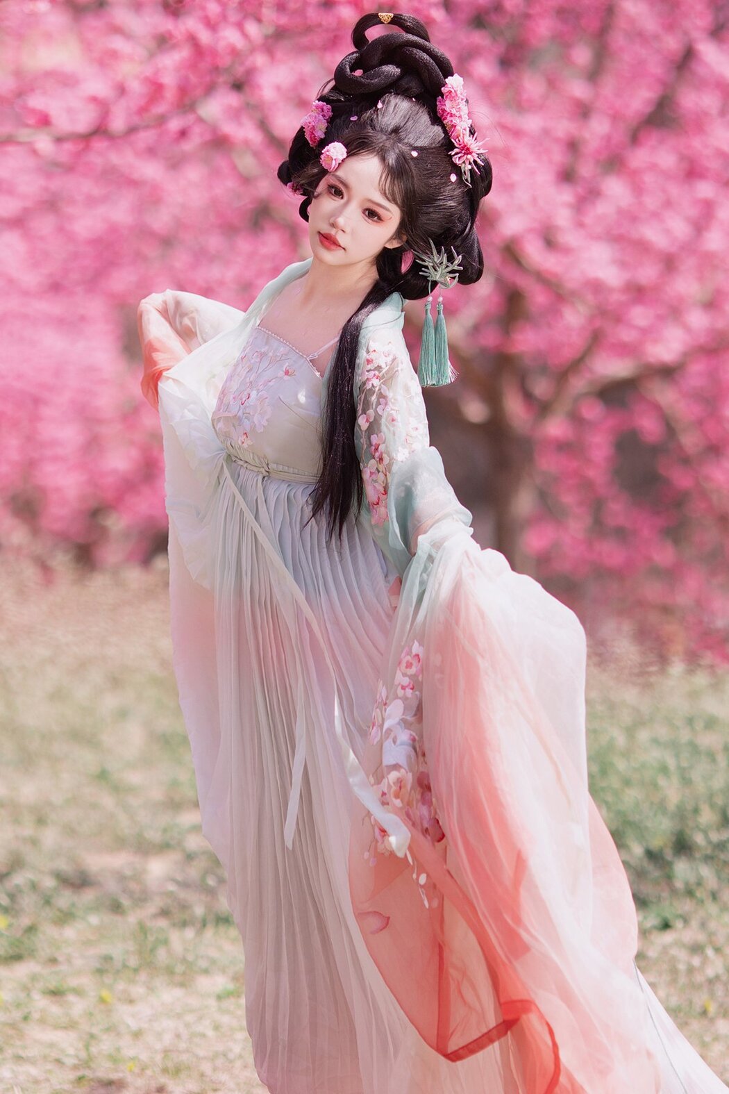 YiTuYu艺图语 Vol.6833 Huan Huan Cover Photo