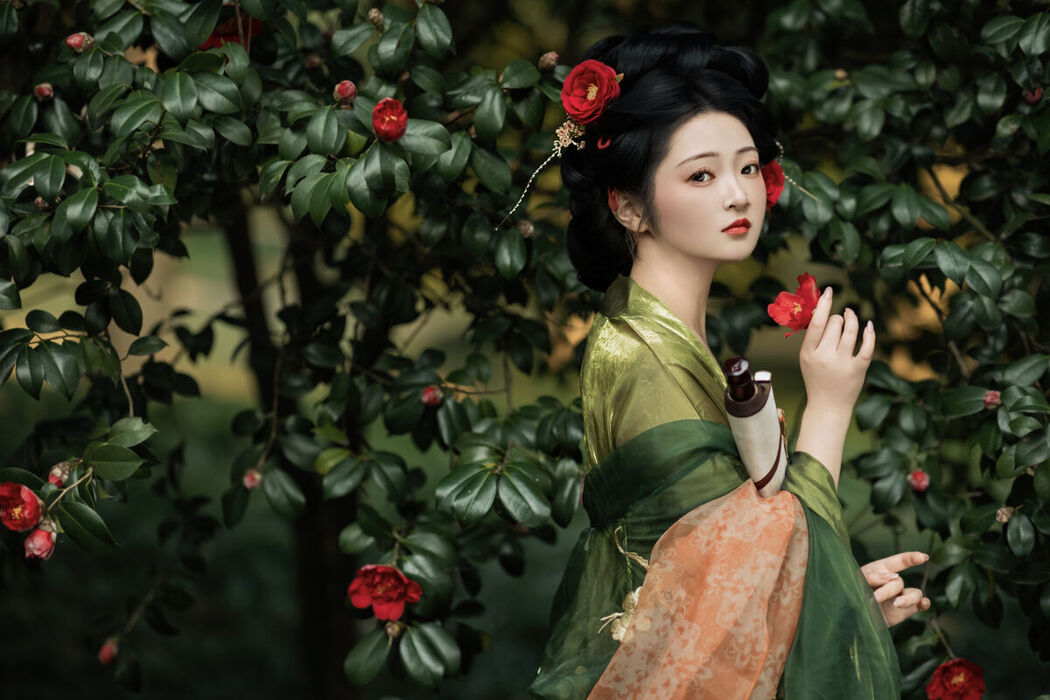 YiTuYu艺图语 Vol.6788 Bi Qi Bao Zui Piao Liang De Nu Ren