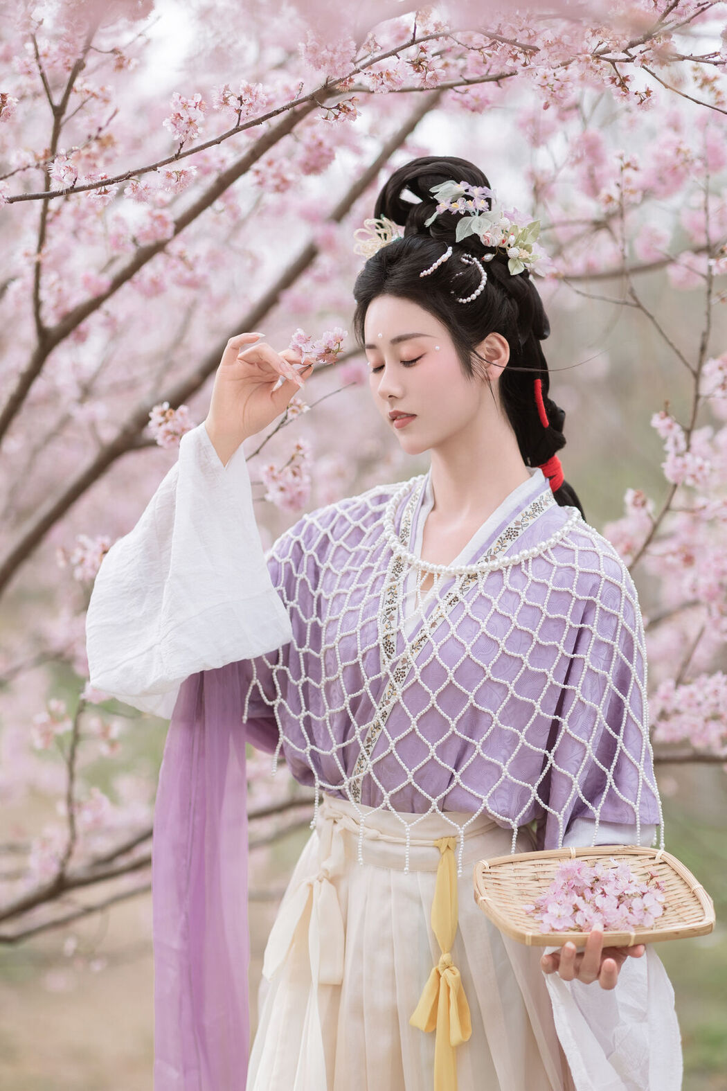 YiTuYu艺图语 Vol.6800 Ren Jian Yue-su Chen