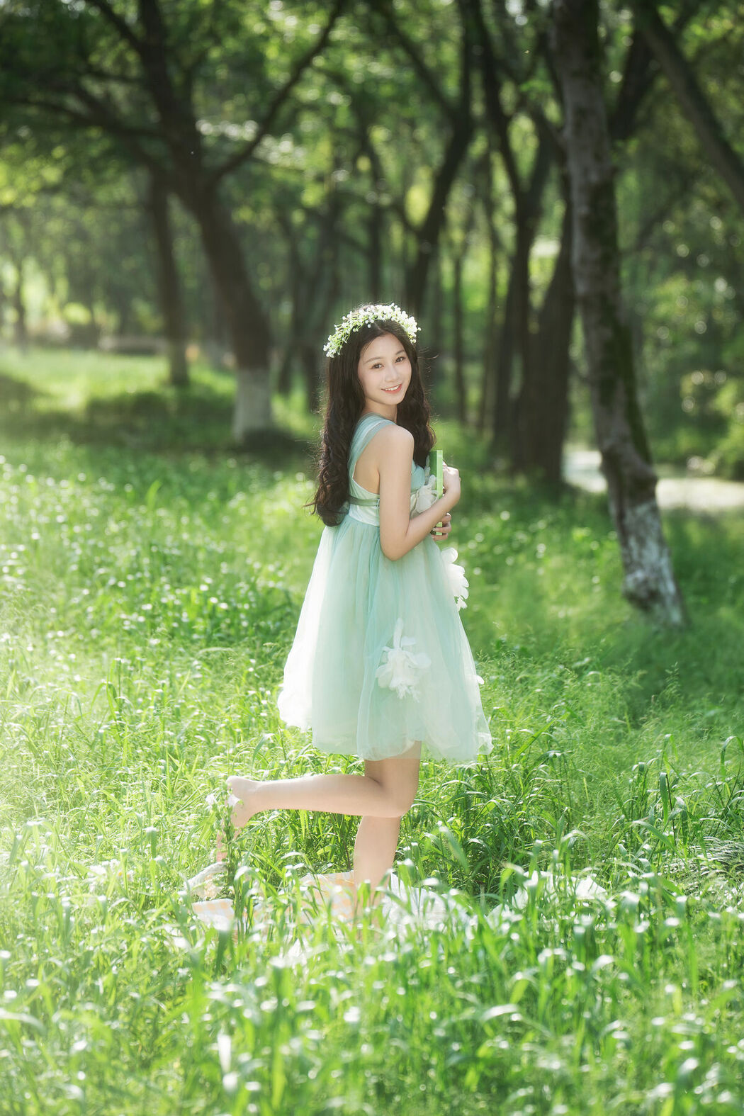 YiTuYu艺图语 Vol.6818 Cheng Zi Shu