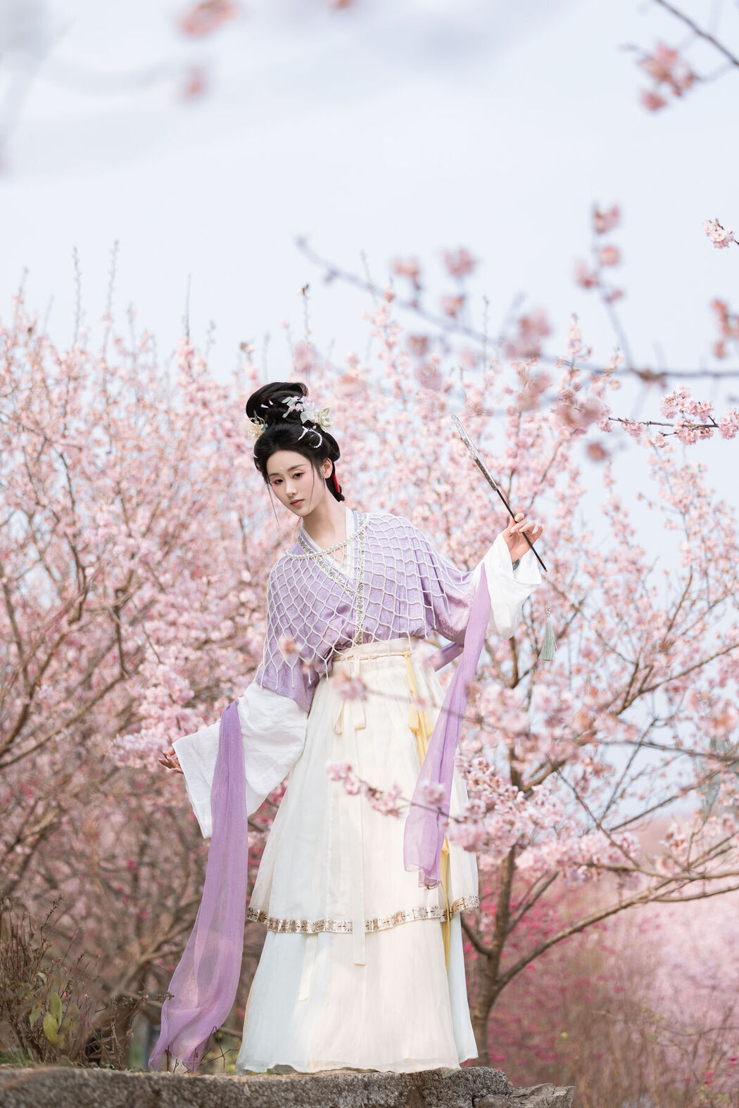 YiTuYu艺图语 Vol.6800 Ren Jian Yue-su Chen