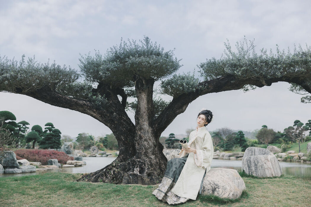 YiTuYu艺图语 Vol.6845 Yu Shao Yao Zao Shui