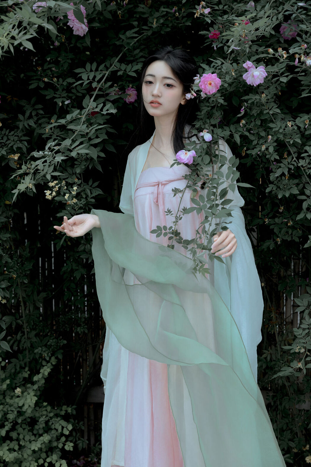 YiTuYu艺图语 Vol.6893 Leng Ku Wang Ye