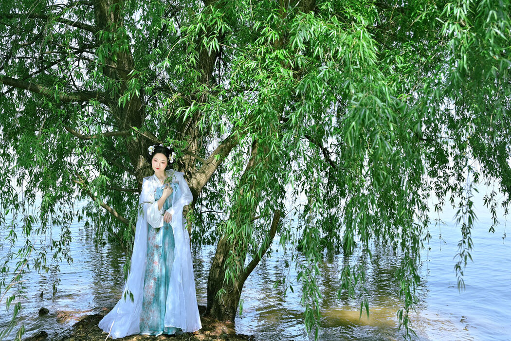 YiTuYu艺图语 Vol.6851 Nashi Tu Shiro
