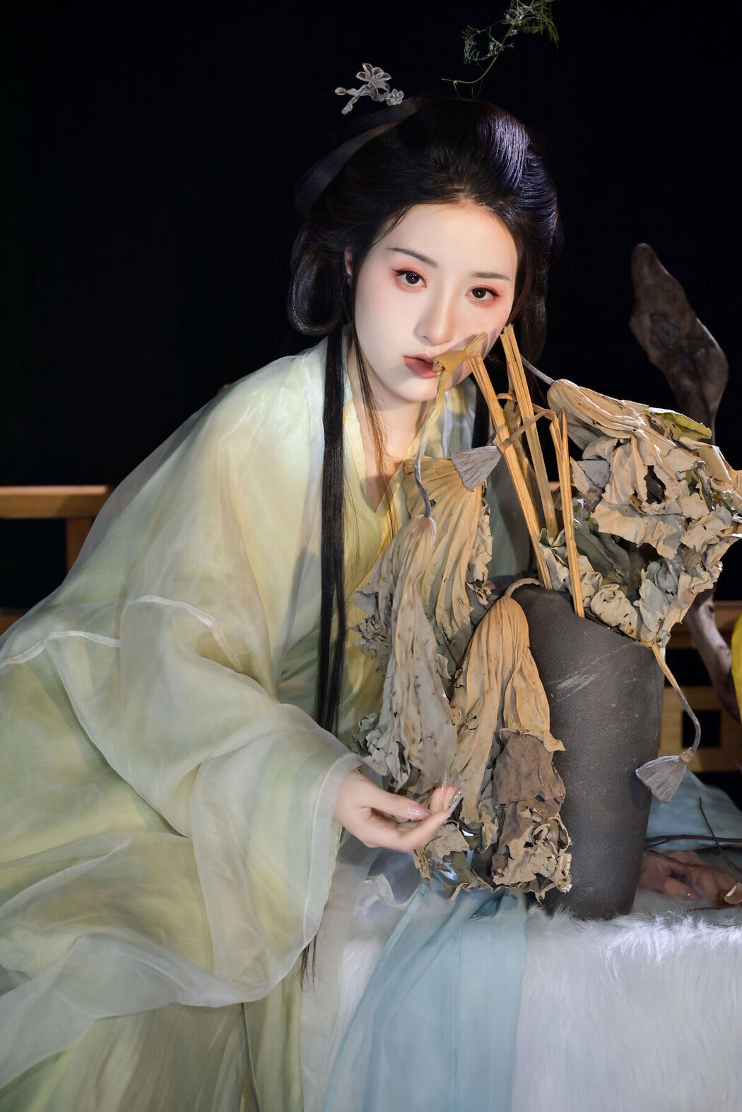 YiTuYu艺图语 Vol.6834 Ni De San San