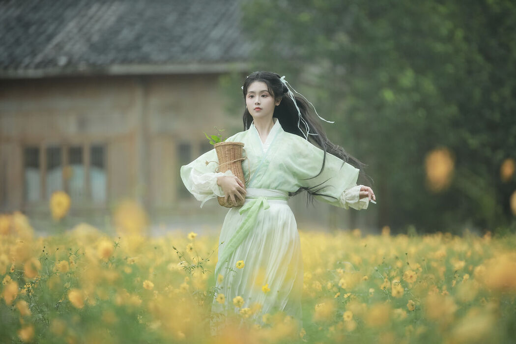 YiTuYu艺图语 Vol.6889 Yi Mi Liang Gao