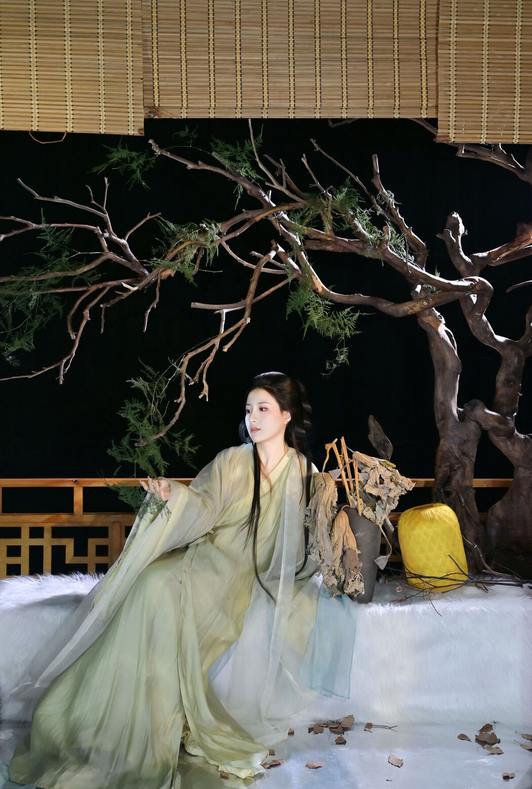 YiTuYu艺图语 Vol.6834 Ni De San San