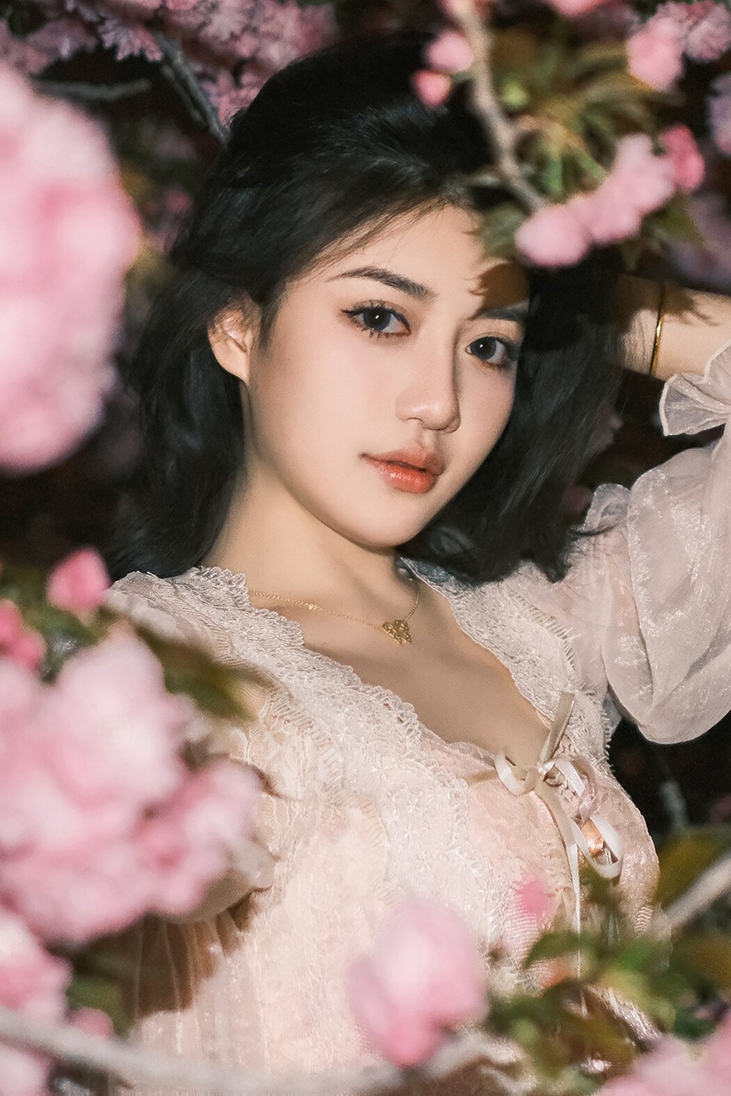 YiTuYu艺图语 Vol.6848 Le Yi Li Bunny Cover Photo