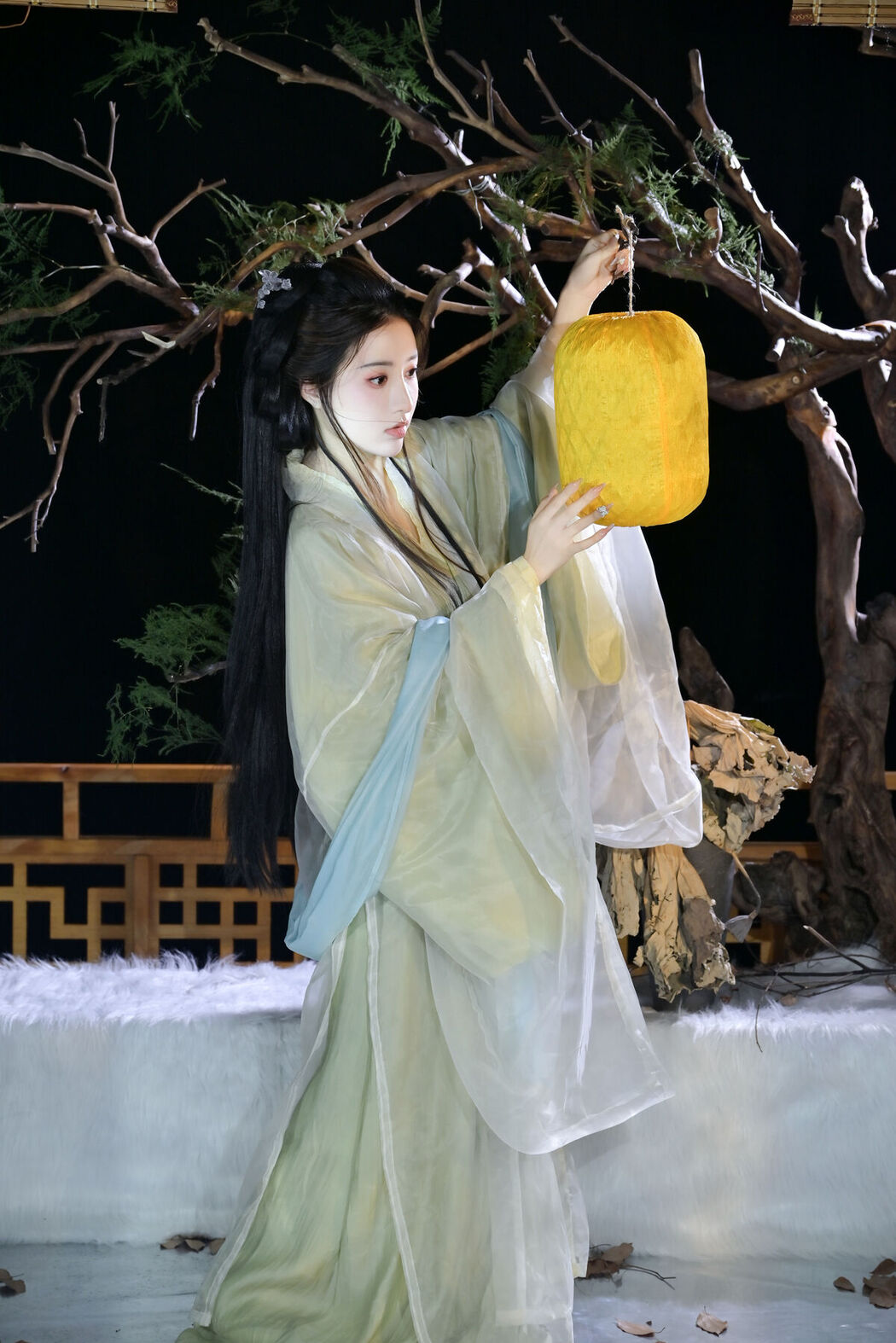 YiTuYu艺图语 Vol.6834 Ni De San San