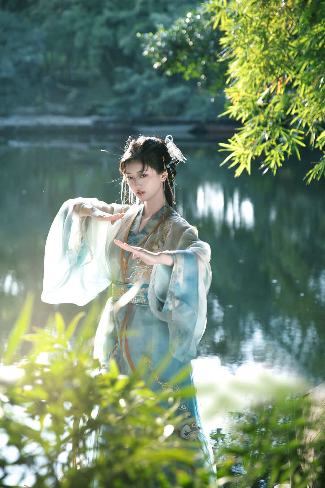 YiTuYu艺图语 Vol.6856 Er Liang Feng Yue