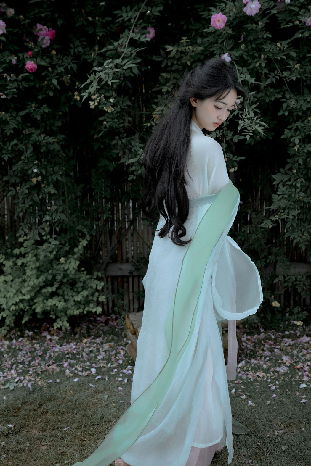 YiTuYu艺图语 Vol.6893 Leng Ku Wang Ye