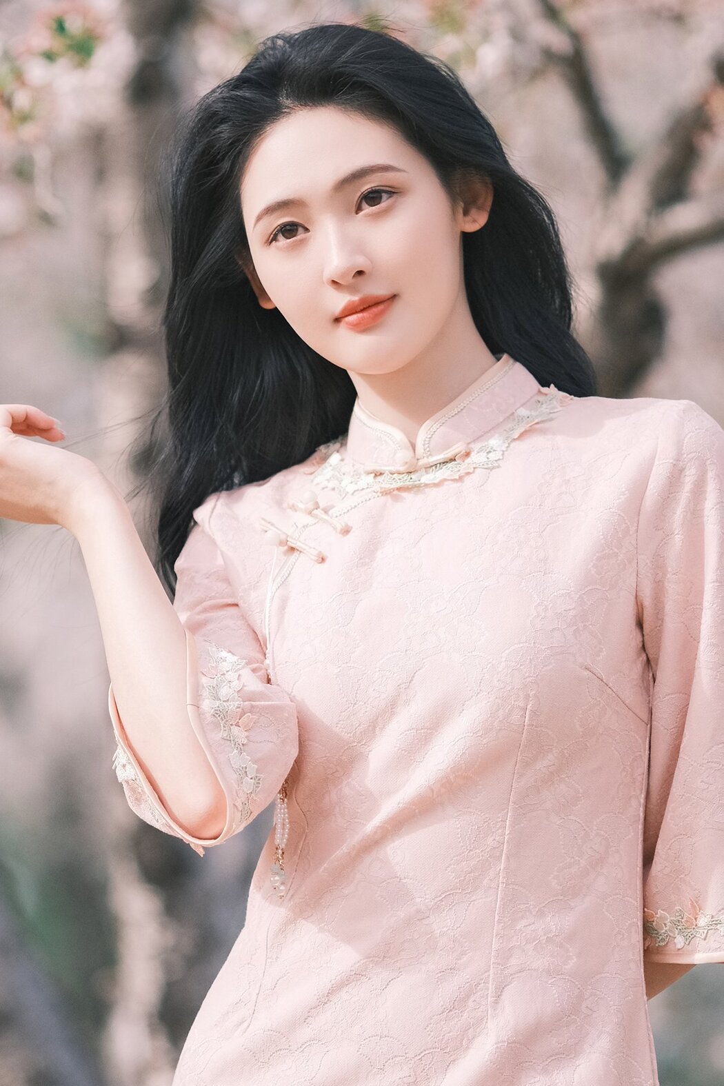 YiTuYu艺图语 Vol.6872 Wan Dou Que Ban Shao Nu Cover Photo