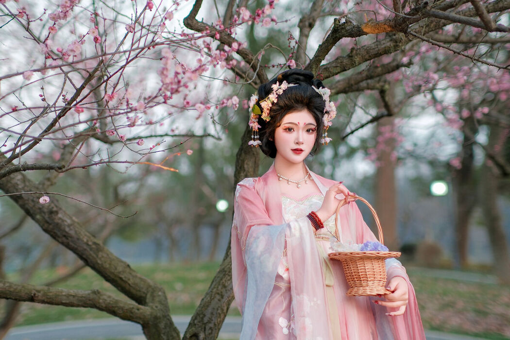 YiTuYu艺图语 Vol.6819 Kailin Jiang