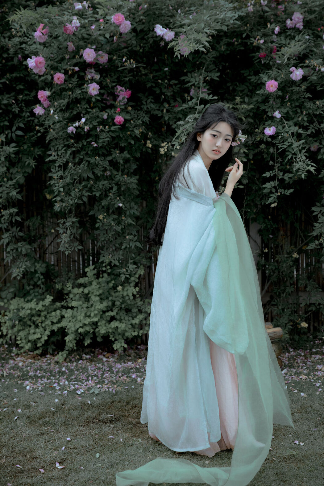 YiTuYu艺图语 Vol.6893 Leng Ku Wang Ye