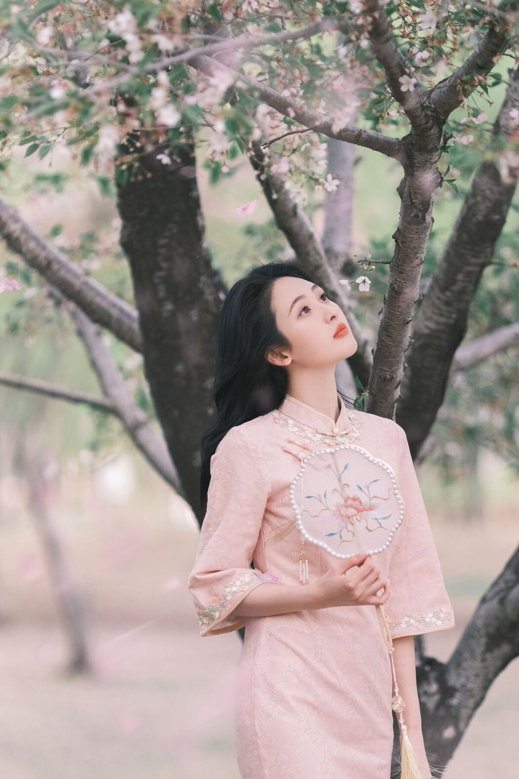 YiTuYu艺图语 Vol.6872 Wan Dou Que Ban Shao Nu