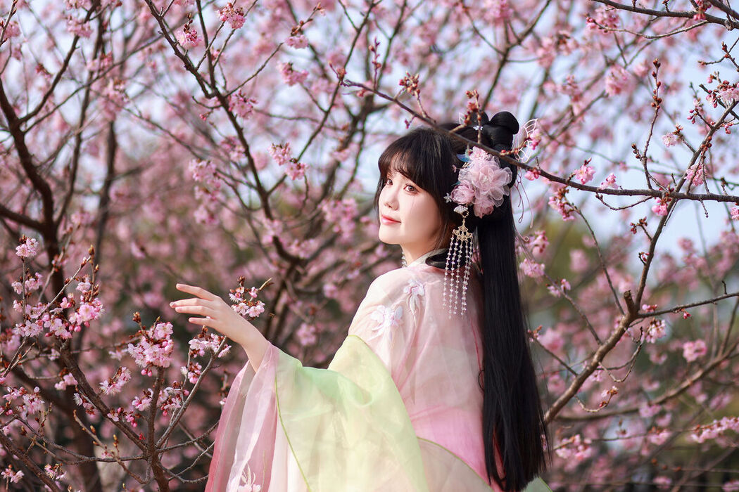 YiTuYu艺图语 Vol.6787 Cao Mei Xi Mi Lu