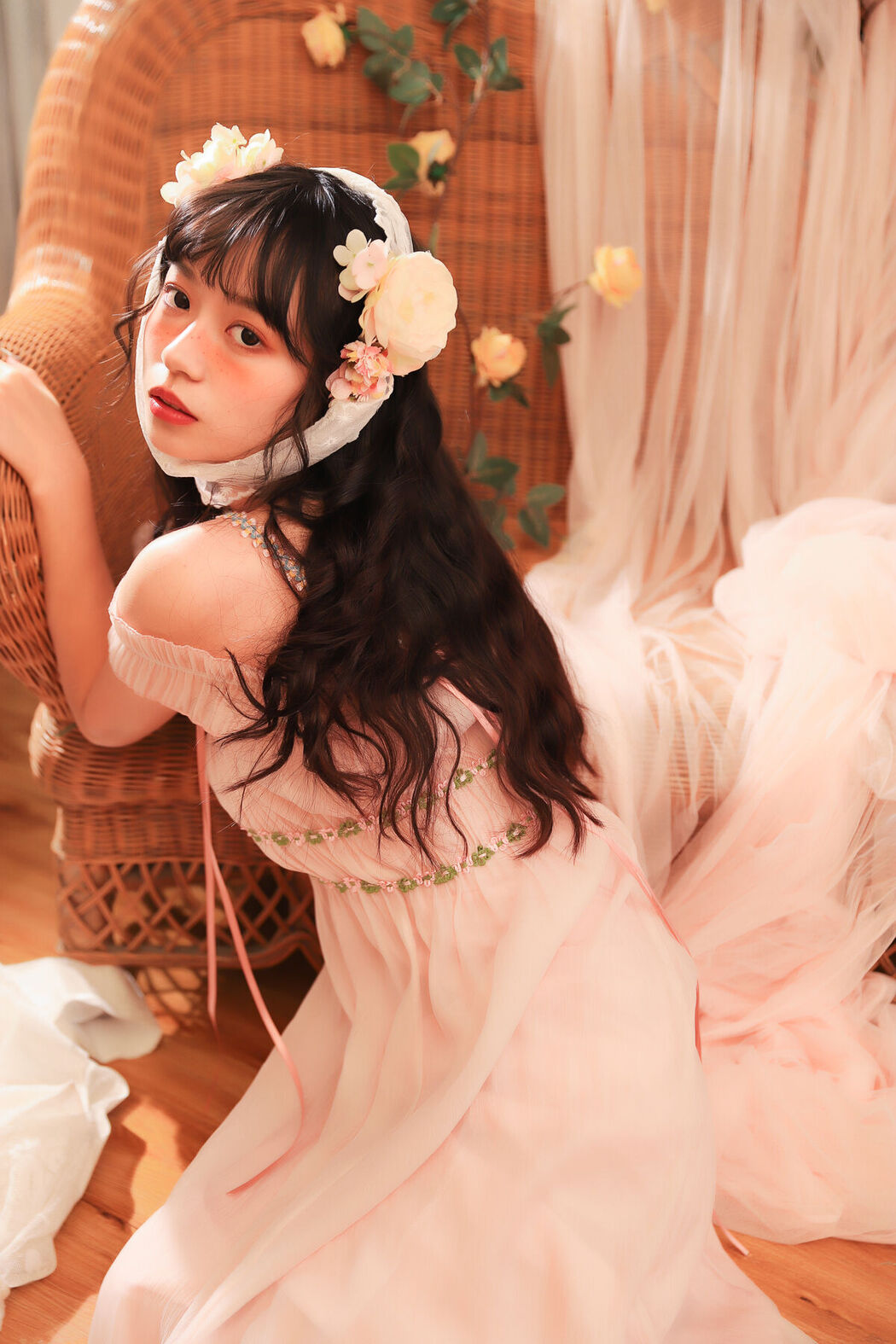 YiTuYu艺图语 Vol.6898 Yan Yun Lin