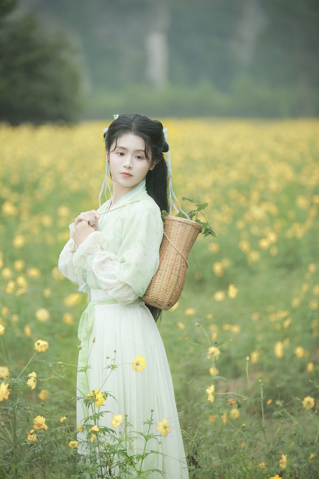 YiTuYu艺图语 Vol.6889 Yi Mi Liang Gao