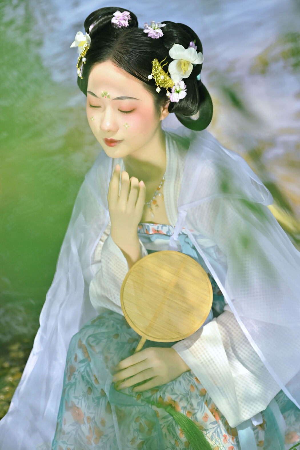 YiTuYu艺图语 Vol.6851 Nashi Tu Shiro