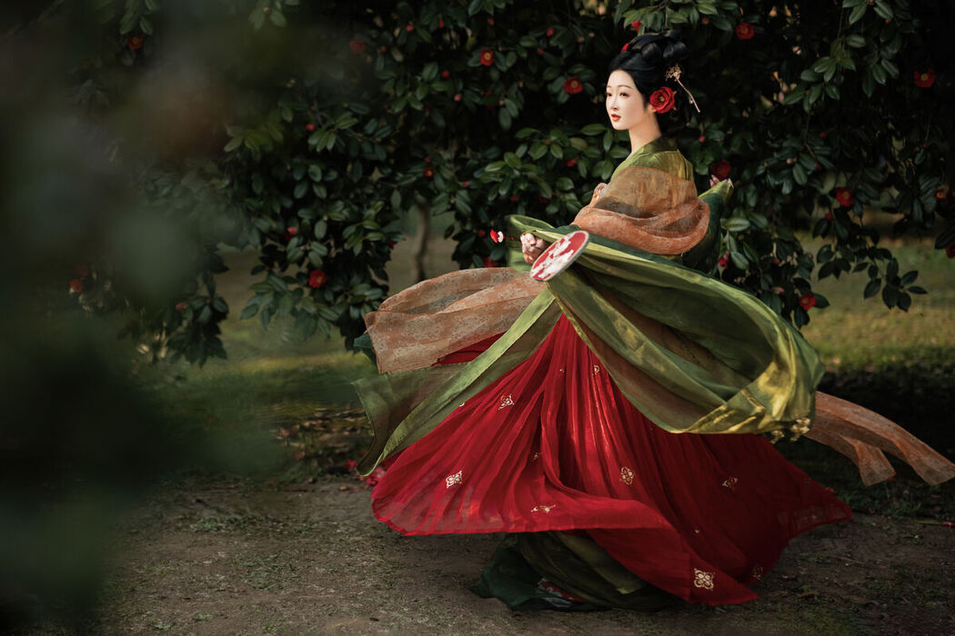 YiTuYu艺图语 Vol.6788 Bi Qi Bao Zui Piao Liang De Nu Ren