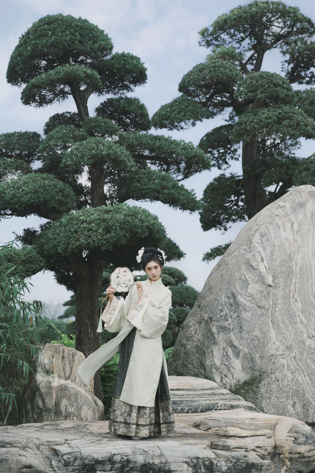 YiTuYu艺图语 Vol.6845 Yu Shao Yao Zao Shui