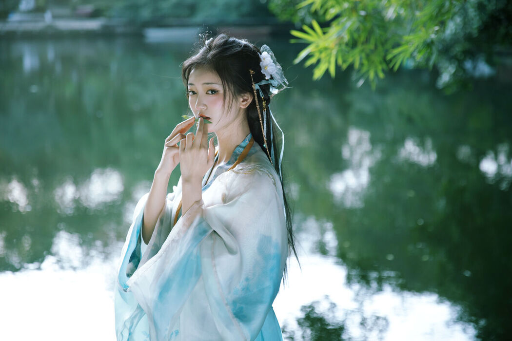 YiTuYu艺图语 Vol.6856 Er Liang Feng Yue