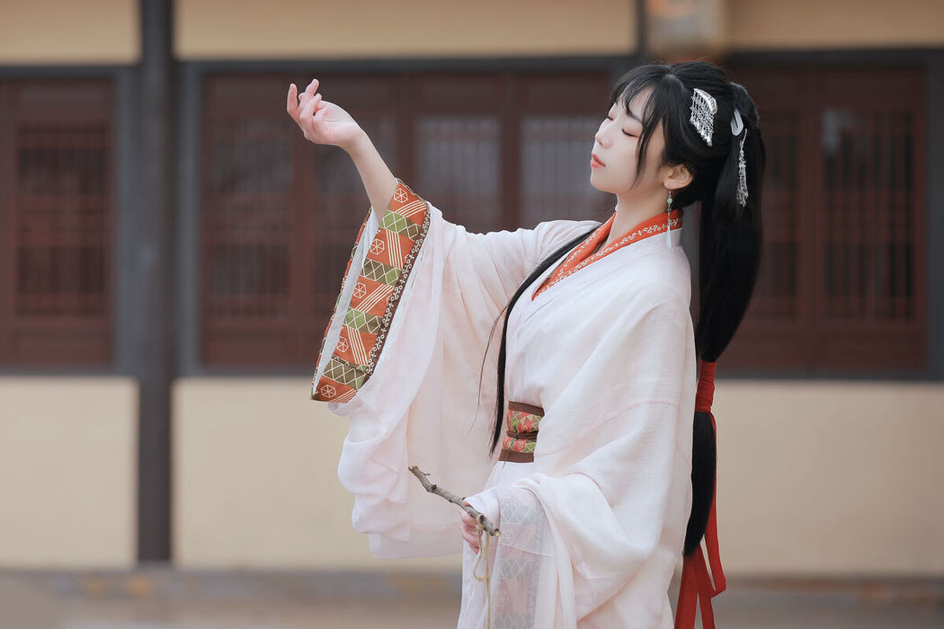YiTuYu艺图语 Vol.6865 Zhou Zhou Ay
